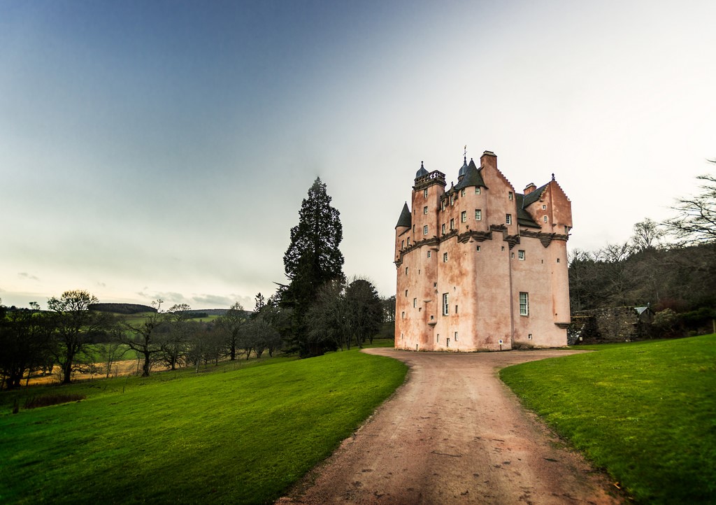 Top Ten Unique Castles in Europe – Castles Worth Chasing